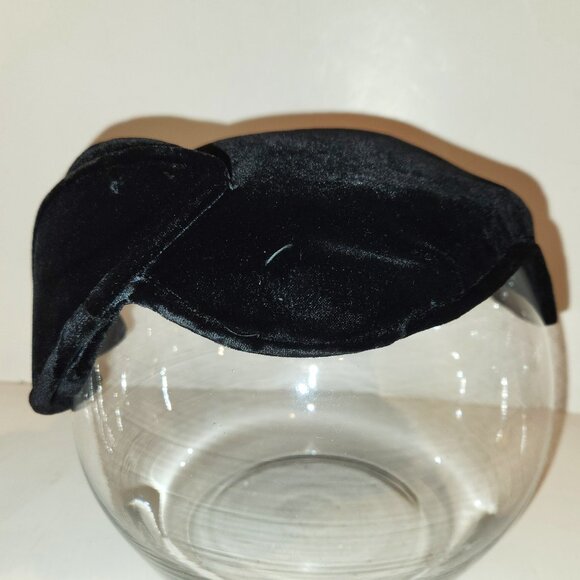 Vintage Black Velvet Hat *READ* main image 5
